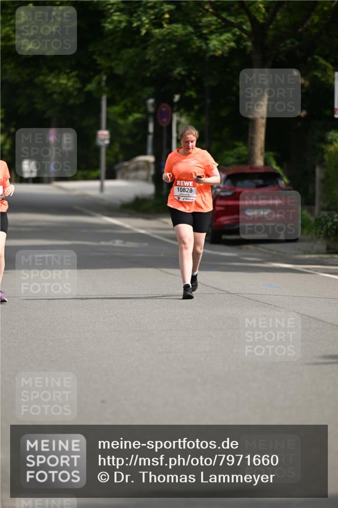 15.06.2025 - REWE Women's Run Dr. Thomas Lammeyer http://msf.ph/oto/7971660 15.06.2025 10:00:56 Laufen 10828 meine-sportfotos.de