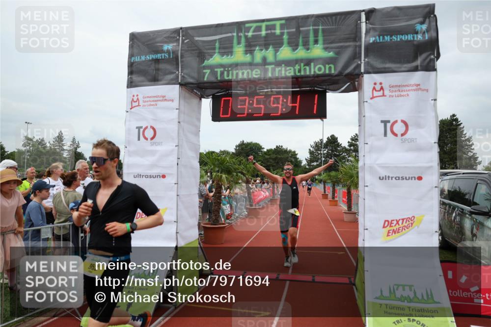 15.06.2025 - 7 Türme Triathlon Michael Strokosch http://msf.ph/oto/7971694 15.06.2025 13:59:41 Ziel 792, 952, 1075 meine-sportfotos.de