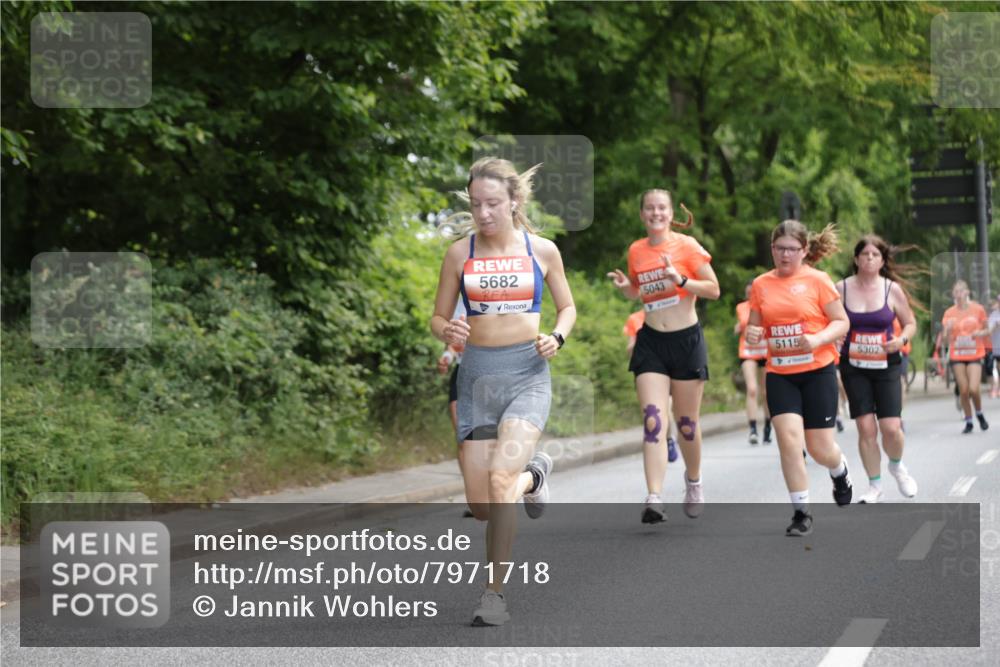 15.06.2025 - REWE Women's Run Jannik Wohlers http://msf.ph/oto/7971718 15.06.2025 10:06:37 Laufen 5682, 5043, 5115, 5302 meine-sportfotos.de