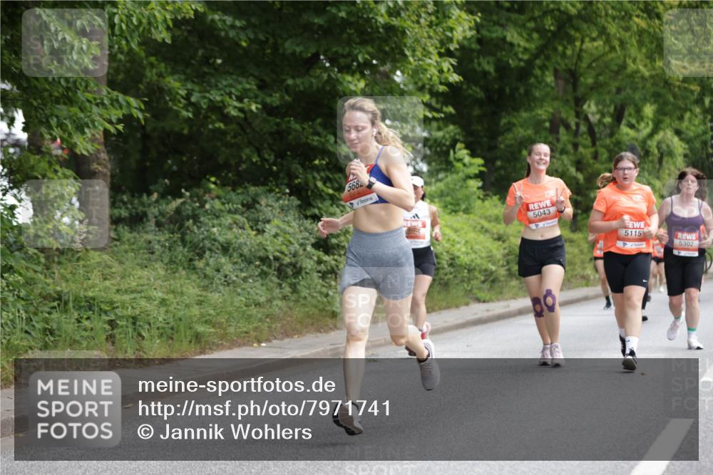 15.06.2025 - REWE Women's Run Jannik Wohlers http://msf.ph/oto/7971741 15.06.2025 10:06:37 Laufen 568, 5043, 5115, 5302 meine-sportfotos.de