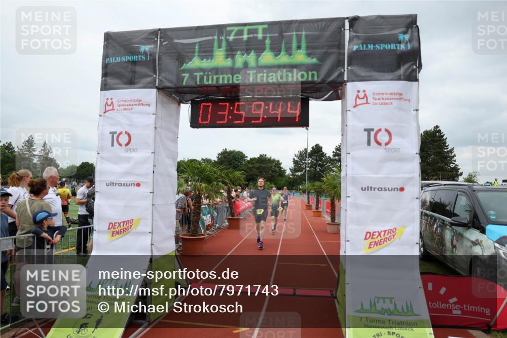 15.06.2025 - 7 Türme Triathlon Michael Strokosch http://msf.ph/oto/7971743 15.06.2025 13:59:44 Ziel 611, 792, 812, 952, 1075, 1193 meine-sportfotos.de
