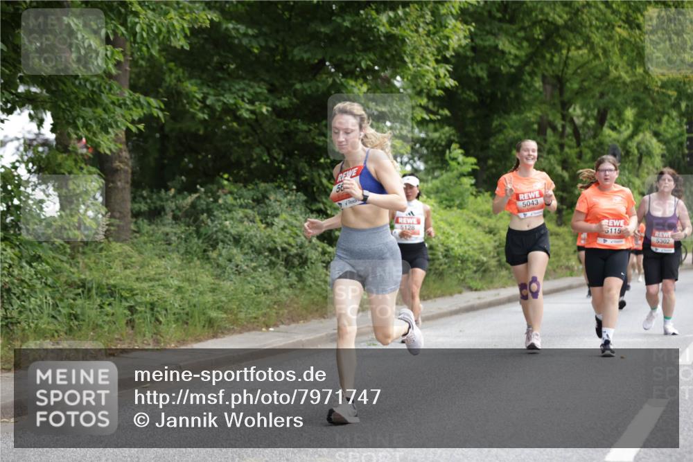 15.06.2025 - REWE Women's Run Jannik Wohlers http://msf.ph/oto/7971747 15.06.2025 10:06:37 Laufen 56, 5043, 5128, 5115, 5302 meine-sportfotos.de