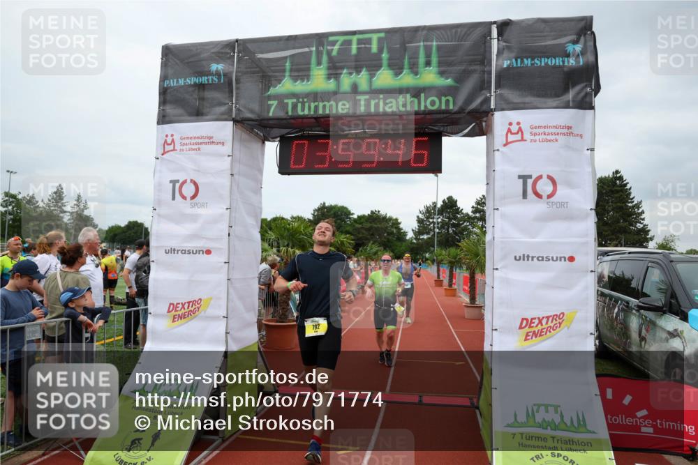 15.06.2025 - 7 Türme Triathlon Michael Strokosch http://msf.ph/oto/7971774 15.06.2025 13:59:46 Ziel 611, 792, 812, 952, 1075, 1193 meine-sportfotos.de