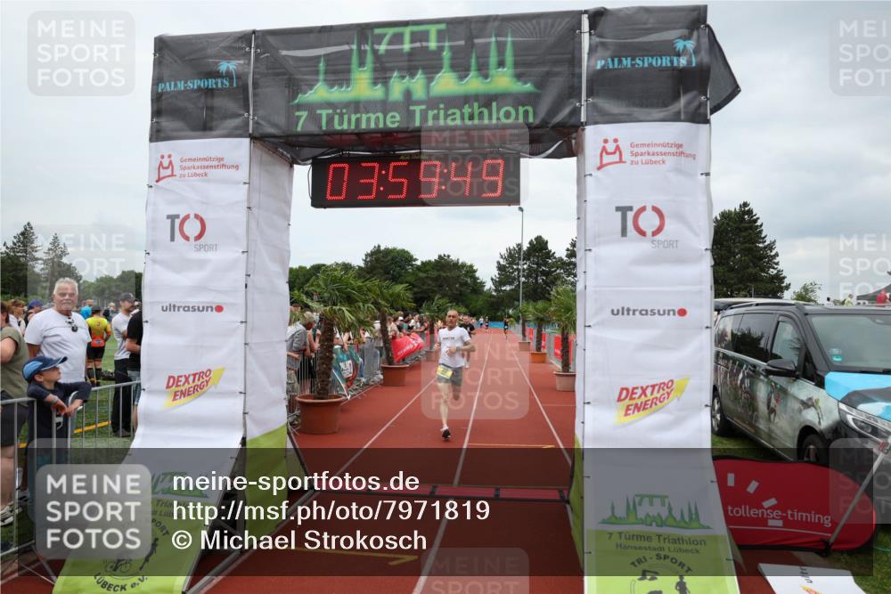 15.06.2025 - 7 Türme Triathlon Michael Strokosch http://msf.ph/oto/7971819 15.06.2025 13:59:49 Ziel 611, 775, 792, 812, 1075, 1193 meine-sportfotos.de