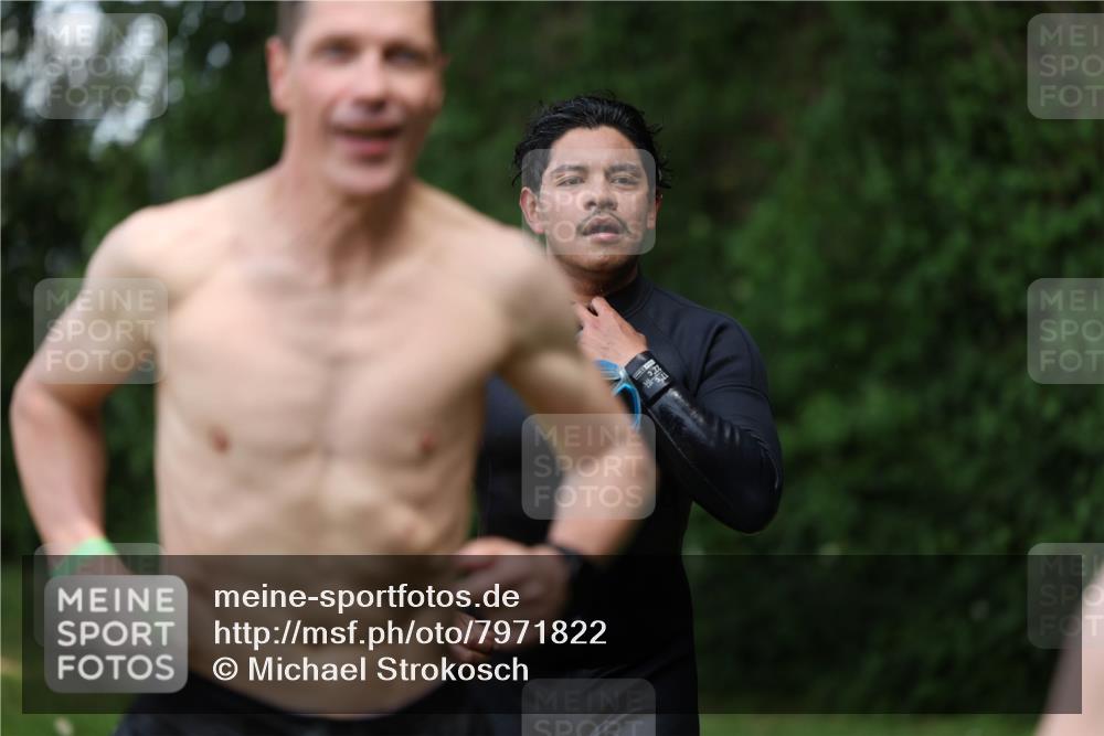 15.06.2025 - 7 Türme Triathlon Michael Strokosch http://msf.ph/oto/7971822 15.06.2025 13:01:21 Schwimmen 702, 759, 785, 972, 1080, 1096, 1192, 1200 meine-sportfotos.de