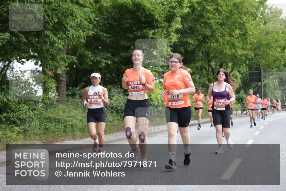 15.06.2025 - REWE Women's Run Jannik Wohlers http://msf.ph/oto/7971871 15.06.2025 10:06:40 Laufen 5128, 5043, 5115, 5302, 56 meine-sportfotos.de