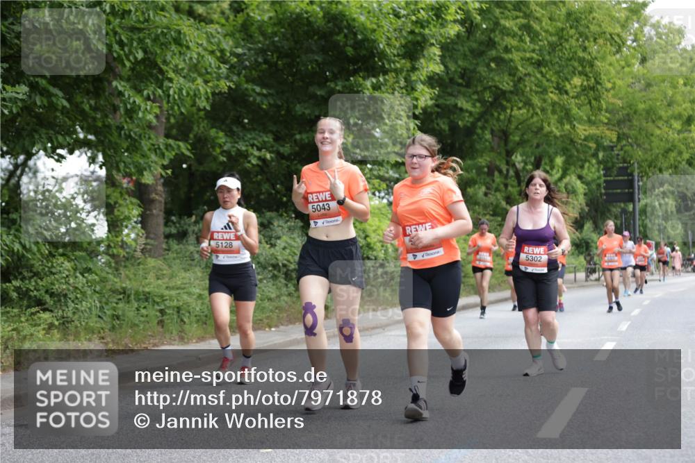 15.06.2025 - REWE Women's Run Jannik Wohlers http://msf.ph/oto/7971878 15.06.2025 10:06:40 Laufen 5043, 5128, 5302 meine-sportfotos.de