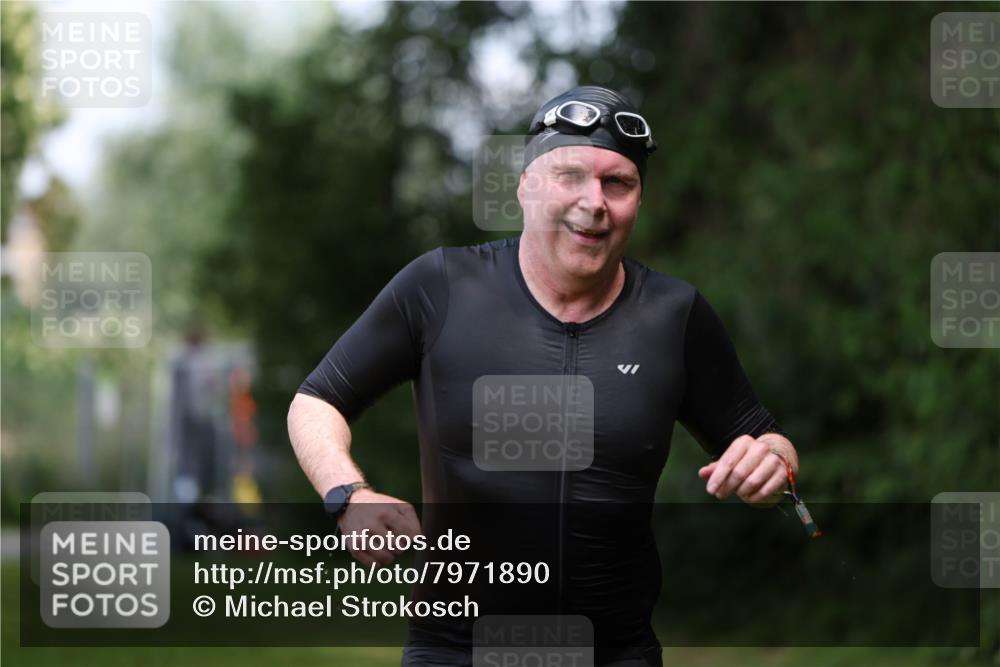 15.06.2025 - 7 Türme Triathlon Michael Strokosch http://msf.ph/oto/7971890 15.06.2025 13:01:45 Schwimmen 834 meine-sportfotos.de