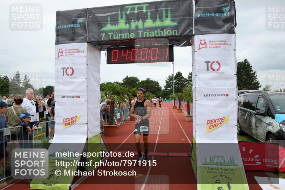 15.06.2025 - 7 Türme Triathlon Michael Strokosch http://msf.ph/oto/7971915 15.06.2025 14:00:01 Ziel 652, 1102 meine-sportfotos.de