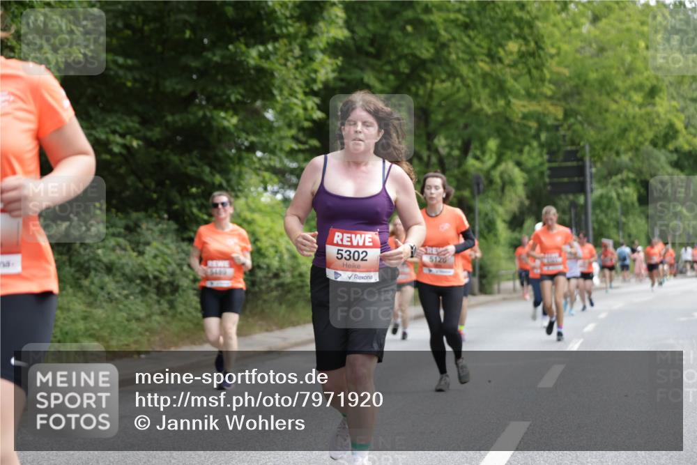 15.06.2025 - REWE Women's Run Jannik Wohlers http://msf.ph/oto/7971920 15.06.2025 10:06:41 Laufen 16440, 5302, 5120 meine-sportfotos.de
