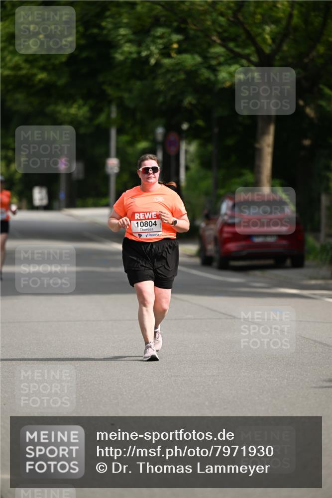 15.06.2025 - REWE Women's Run Dr. Thomas Lammeyer http://msf.ph/oto/7971930 15.06.2025 10:01:10 Laufen 10804 meine-sportfotos.de