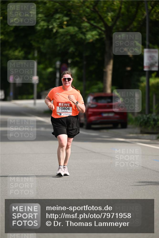 15.06.2025 - REWE Women's Run Dr. Thomas Lammeyer http://msf.ph/oto/7971958 15.06.2025 10:01:10 Laufen 10804 meine-sportfotos.de