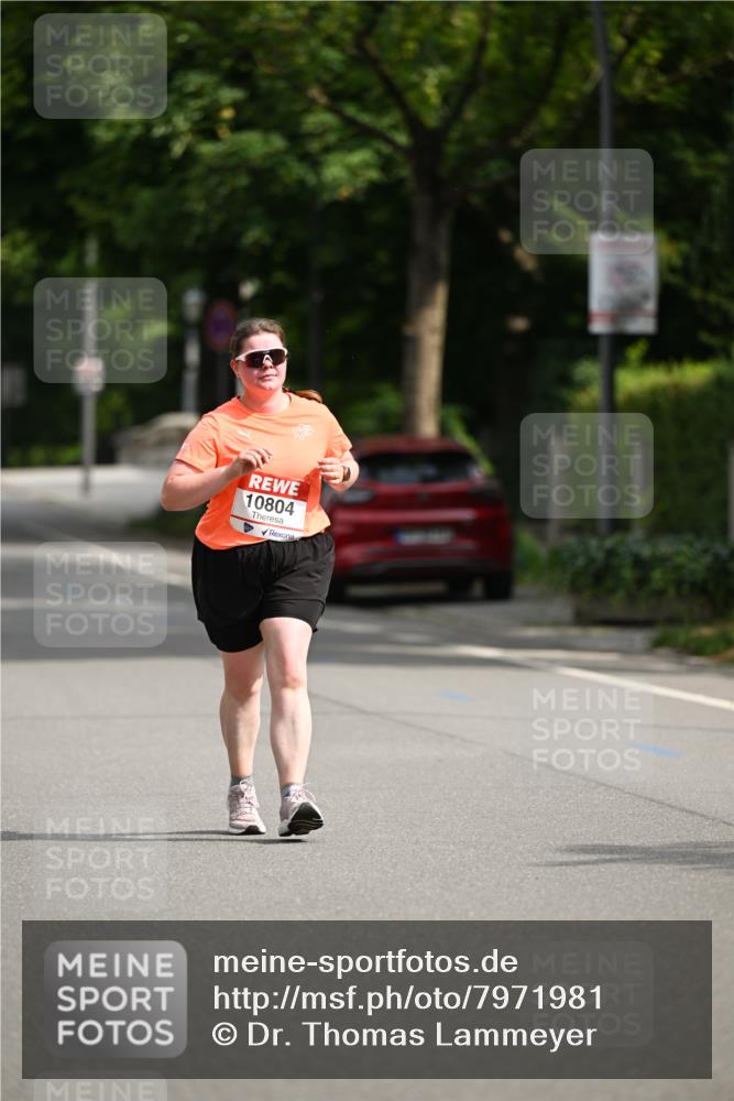 15.06.2025 - REWE Women's Run Dr. Thomas Lammeyer http://msf.ph/oto/7971981 15.06.2025 10:01:11 Laufen 10804 meine-sportfotos.de
