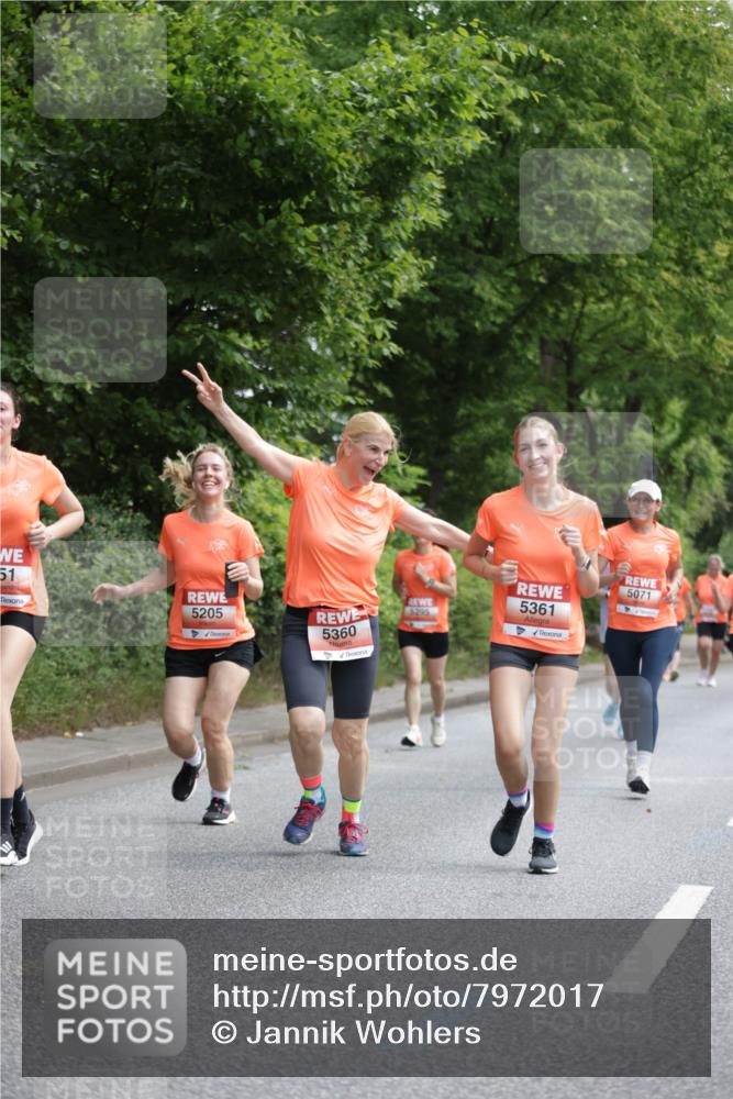 15.06.2025 - REWE Women's Run Jannik Wohlers http://msf.ph/oto/7972017 15.06.2025 10:06:45 Laufen 51, 5205, 5360, 5295, 5361, 5071 meine-sportfotos.de