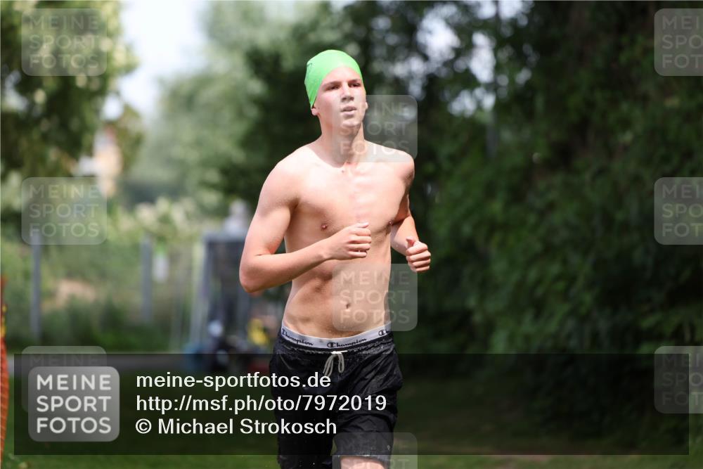 15.06.2025 - 7 Türme Triathlon Michael Strokosch http://msf.ph/oto/7972019 15.06.2025 13:02:40 Schwimmen 1083 meine-sportfotos.de