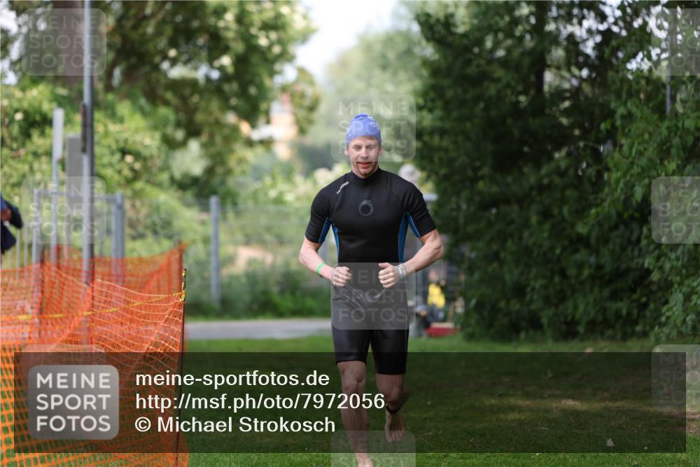 15.06.2025 - 7 Türme Triathlon Michael Strokosch http://msf.ph/oto/7972056 15.06.2025 13:03:31 Schwimmen 1078 meine-sportfotos.de