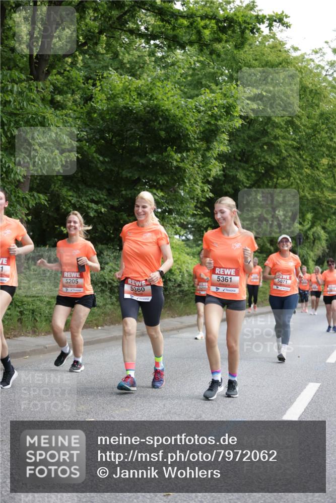 15.06.2025 - REWE Women's Run Jannik Wohlers http://msf.ph/oto/7972062 15.06.2025 10:06:46 Laufen 5361, 5071, 5205, 5360 meine-sportfotos.de