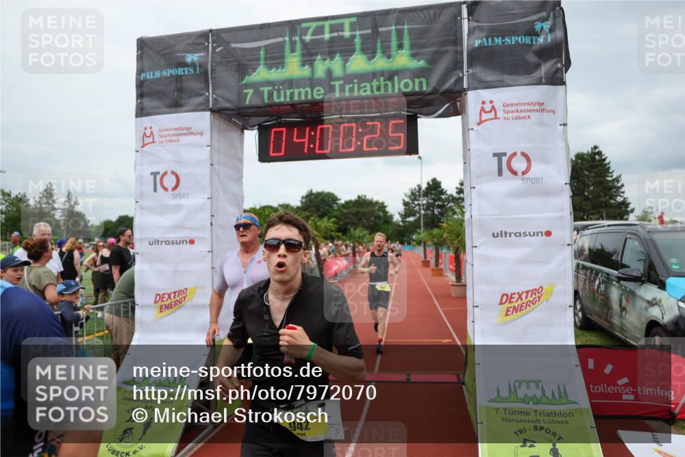 15.06.2025 - 7 Türme Triathlon Michael Strokosch http://msf.ph/oto/7972070 15.06.2025 14:00:24 Ziel 551, 739, 938, 942, 1073 meine-sportfotos.de