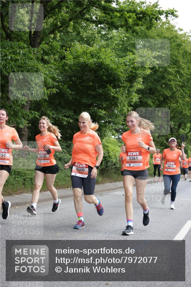 15.06.2025 - REWE Women's Run Jannik Wohlers http://msf.ph/oto/7972077 15.06.2025 10:06:46 Laufen 5071, 151, 5205, 5360, 5361 meine-sportfotos.de