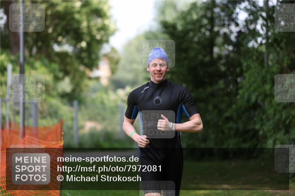 15.06.2025 - 7 Türme Triathlon Michael Strokosch http://msf.ph/oto/7972081 15.06.2025 13:03:32 Schwimmen 1078 meine-sportfotos.de