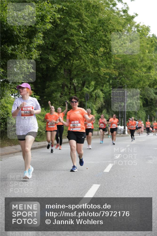 15.06.2025 - REWE Women's Run Jannik Wohlers http://msf.ph/oto/7972176 15.06.2025 10:06:50 Laufen 5637, 5625 meine-sportfotos.de