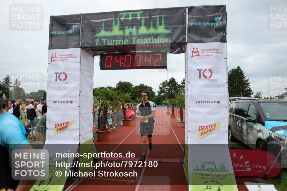 15.06.2025 - 7 Türme Triathlon Michael Strokosch http://msf.ph/oto/7972180 15.06.2025 14:00:42 Ziel 986, 1177 meine-sportfotos.de