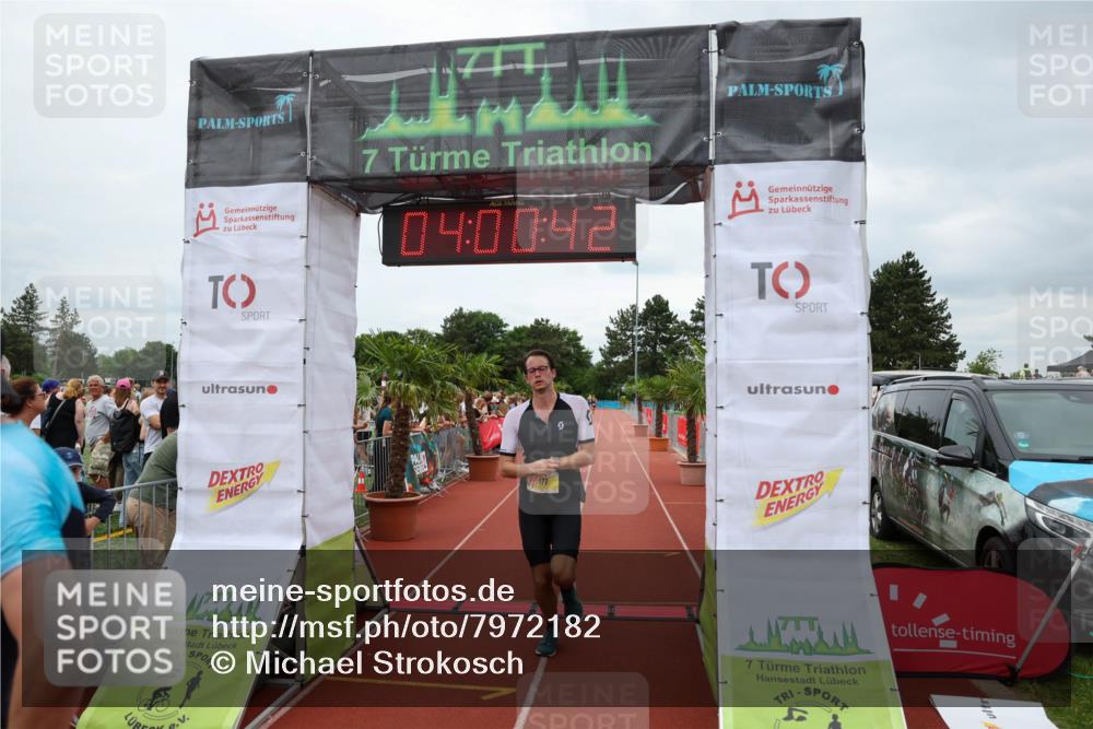 15.06.2025 - 7 Türme Triathlon Michael Strokosch http://msf.ph/oto/7972182 15.06.2025 14:00:42 Ziel 986, 1177 meine-sportfotos.de