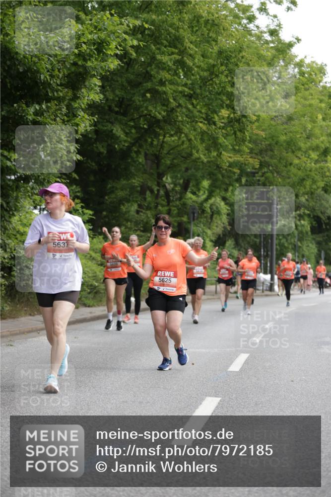 15.06.2025 - REWE Women's Run Jannik Wohlers http://msf.ph/oto/7972185 15.06.2025 10:06:50 Laufen 5637, 5625 meine-sportfotos.de