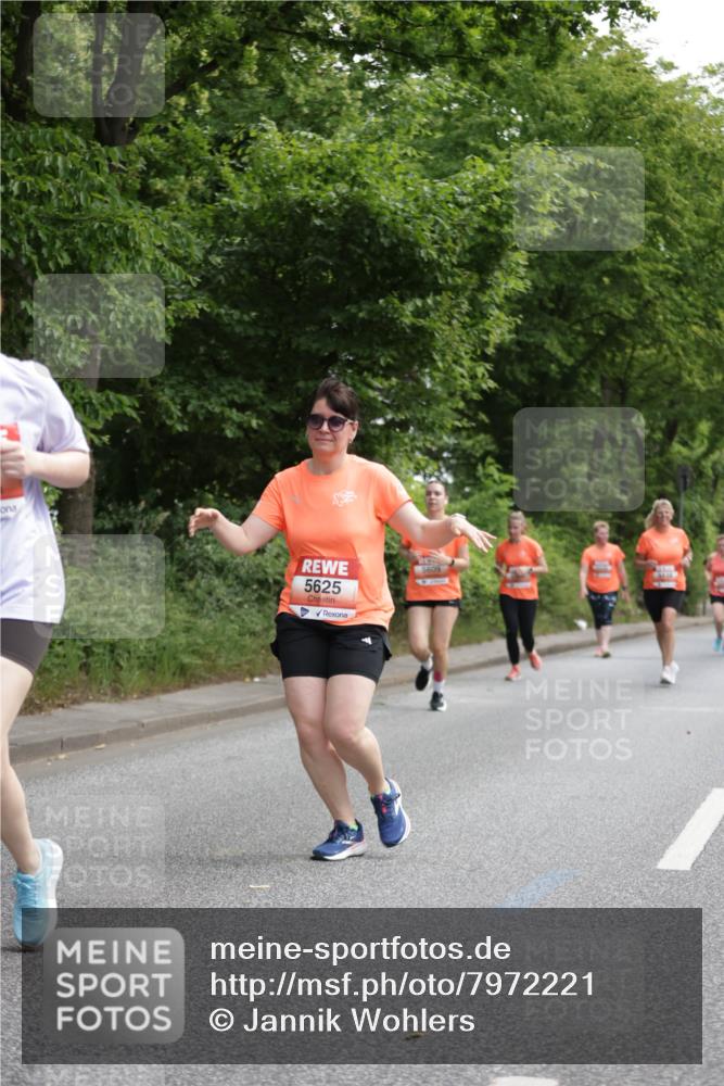 15.06.2025 - REWE Women's Run Jannik Wohlers http://msf.ph/oto/7972221 15.06.2025 10:06:52 Laufen 5625, 5609 meine-sportfotos.de