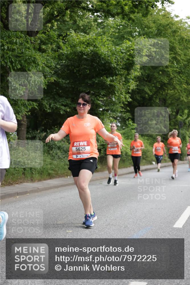15.06.2025 - REWE Women's Run Jannik Wohlers http://msf.ph/oto/7972225 15.06.2025 10:06:52 Laufen 5625 meine-sportfotos.de