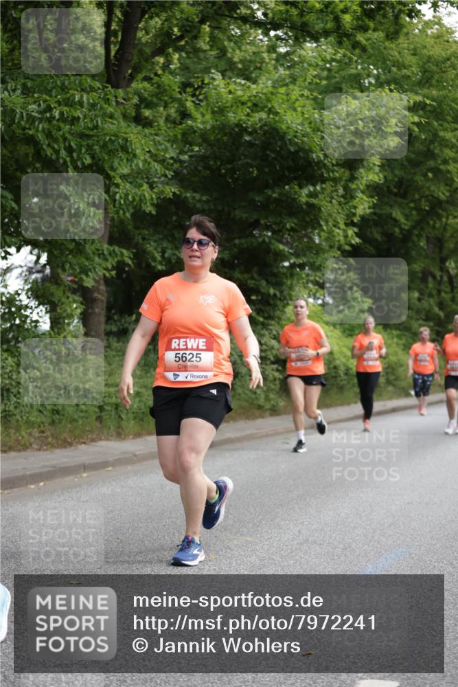 15.06.2025 - REWE Women's Run Jannik Wohlers http://msf.ph/oto/7972241 15.06.2025 10:06:52 Laufen 5625 meine-sportfotos.de