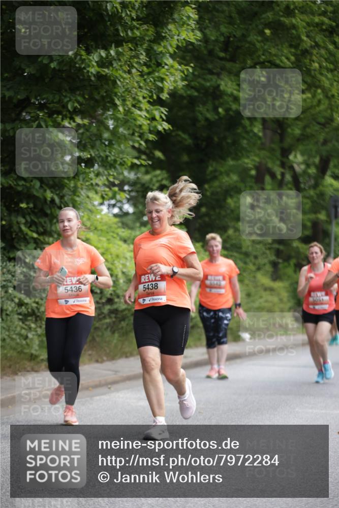 15.06.2025 - REWE Women's Run Jannik Wohlers http://msf.ph/oto/7972284 15.06.2025 10:06:54 Laufen 5436, 5438 meine-sportfotos.de