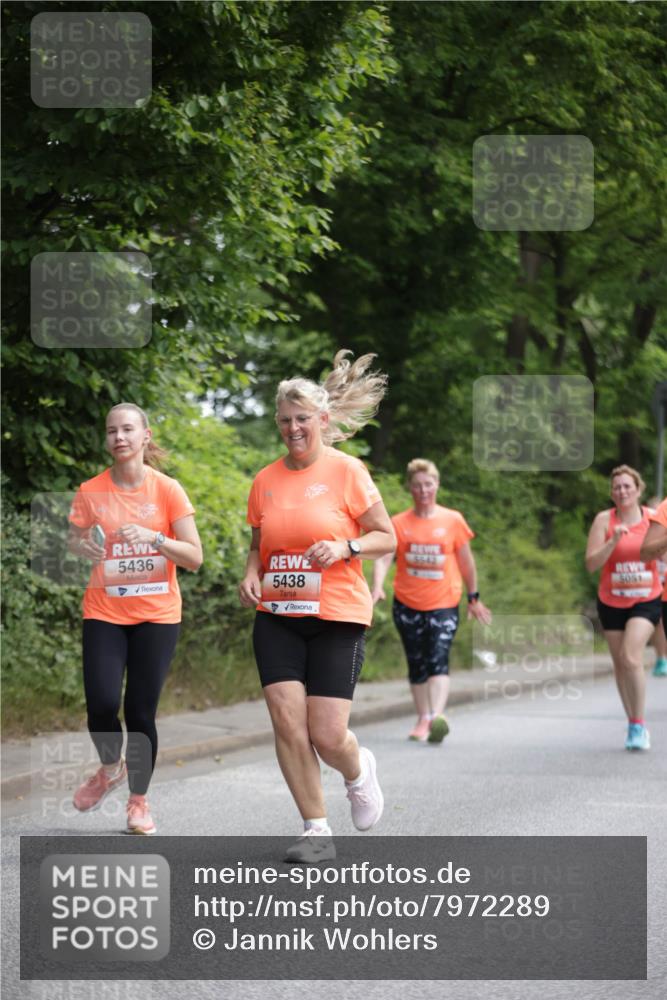 15.06.2025 - REWE Women's Run Jannik Wohlers http://msf.ph/oto/7972289 15.06.2025 10:06:54 Laufen 5436, 5642, 5438, 5051 meine-sportfotos.de