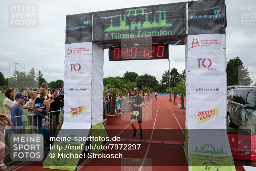 15.06.2025 - 7 Türme Triathlon Michael Strokosch http://msf.ph/oto/7972297 15.06.2025 14:01:20 Ziel 859 meine-sportfotos.de
