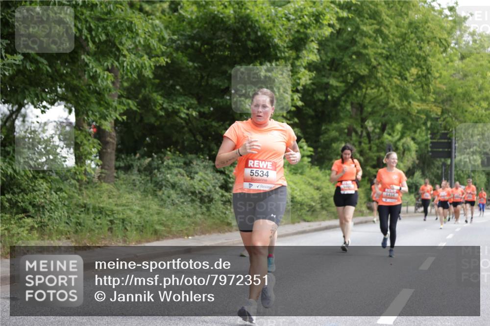 15.06.2025 - REWE Women's Run Jannik Wohlers http://msf.ph/oto/7972351 15.06.2025 10:06:59 Laufen 5534, 6434 meine-sportfotos.de