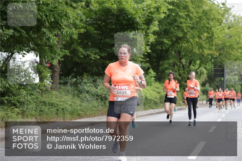 15.06.2025 - REWE Women's Run Jannik Wohlers http://msf.ph/oto/7972359 15.06.2025 10:06:59 Laufen 5534, 434 meine-sportfotos.de