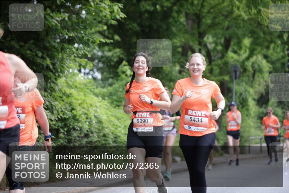 15.06.2025 - REWE Women's Run Jannik Wohlers http://msf.ph/oto/7972365 15.06.2025 10:07:00 Laufen 5090, 5434 meine-sportfotos.de