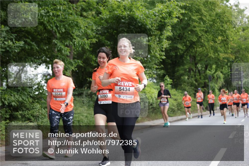15.06.2025 - REWE Women's Run Jannik Wohlers http://msf.ph/oto/7972385 15.06.2025 10:07:02 Laufen 5542, 5090, 5434 meine-sportfotos.de