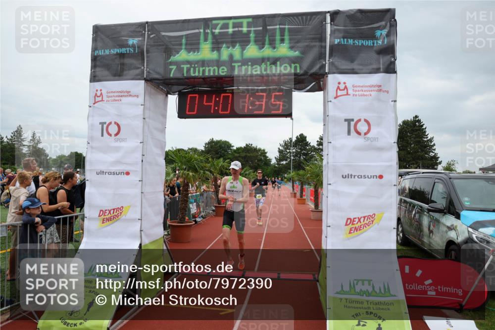 15.06.2025 - 7 Türme Triathlon Michael Strokosch http://msf.ph/oto/7972390 15.06.2025 14:01:35 Ziel 395, 740, 840, 1152, 1159 meine-sportfotos.de