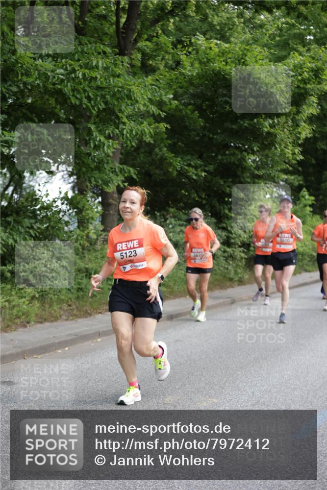15.06.2025 - REWE Women's Run Jannik Wohlers http://msf.ph/oto/7972412 15.06.2025 10:07:08 Laufen 5123 meine-sportfotos.de