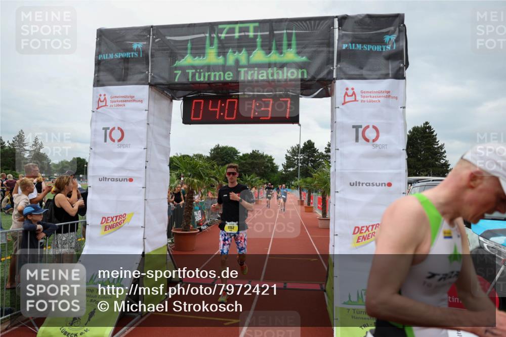15.06.2025 - 7 Türme Triathlon Michael Strokosch http://msf.ph/oto/7972421 15.06.2025 14:01:37 Ziel 740, 840, 1152, 1159 meine-sportfotos.de