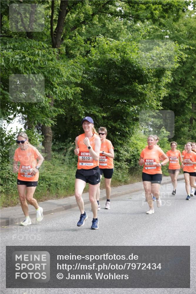 15.06.2025 - REWE Women's Run Jannik Wohlers http://msf.ph/oto/7972434 15.06.2025 10:07:09 Laufen 5510, 5303, 5670 meine-sportfotos.de