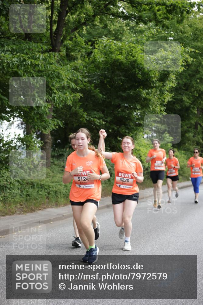 15.06.2025 - REWE Women's Run Jannik Wohlers http://msf.ph/oto/7972579 15.06.2025 10:07:13 Laufen 5124, 5220 meine-sportfotos.de