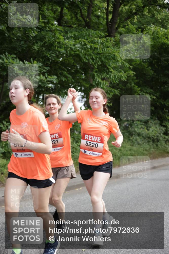 15.06.2025 - REWE Women's Run Jannik Wohlers http://msf.ph/oto/7972636 15.06.2025 10:07:14 Laufen 221, 5220 meine-sportfotos.de