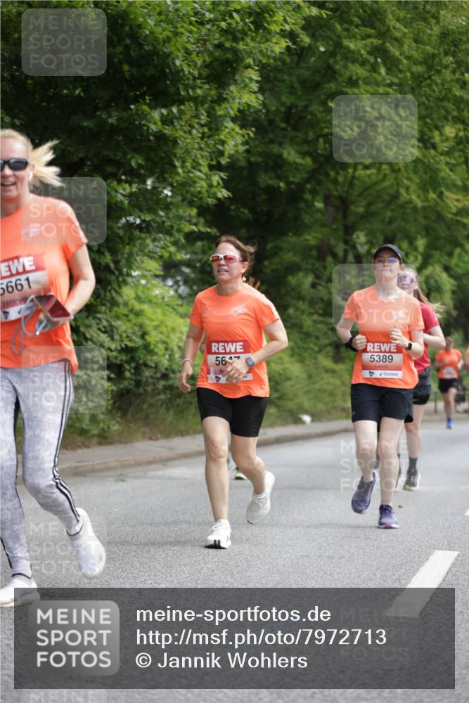 15.06.2025 - REWE Women's Run Jannik Wohlers http://msf.ph/oto/7972713 15.06.2025 10:07:23 Laufen 5661, 567, 5389 meine-sportfotos.de