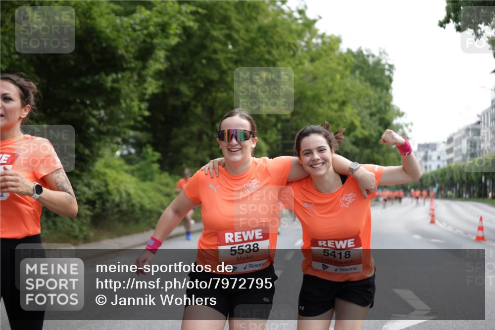 15.06.2025 - REWE Women's Run Jannik Wohlers http://msf.ph/oto/7972795 15.06.2025 10:07:28 Laufen 5538, 5418, 450 meine-sportfotos.de
