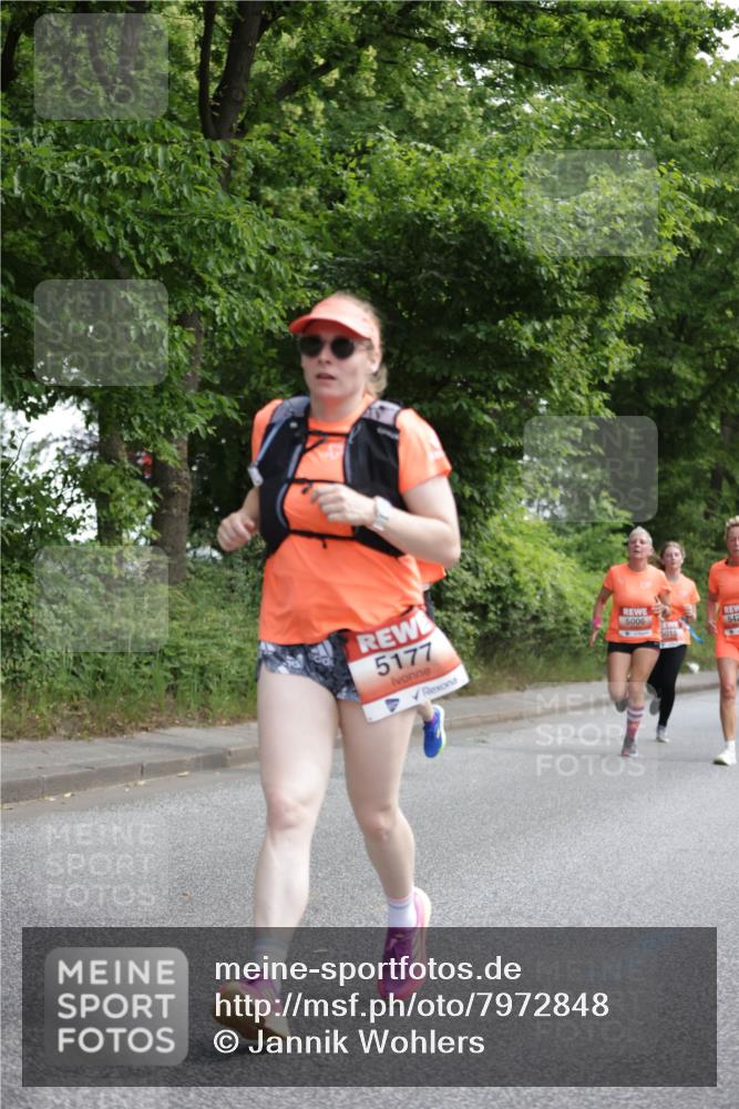 15.06.2025 - REWE Women's Run Jannik Wohlers http://msf.ph/oto/7972848 15.06.2025 10:07:33 Laufen 5177 meine-sportfotos.de