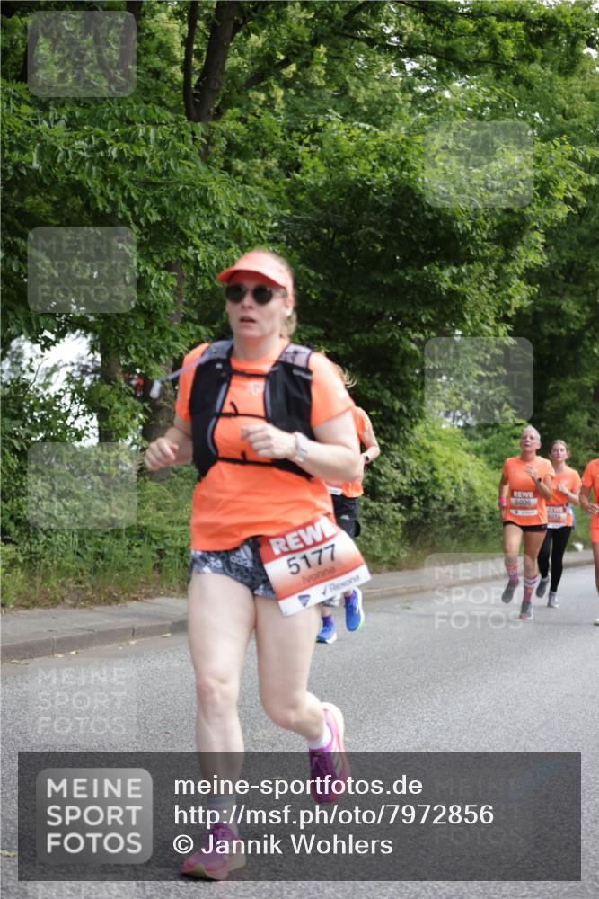 15.06.2025 - REWE Women's Run Jannik Wohlers http://msf.ph/oto/7972856 15.06.2025 10:07:33 Laufen 5177, 5006, 5015 meine-sportfotos.de