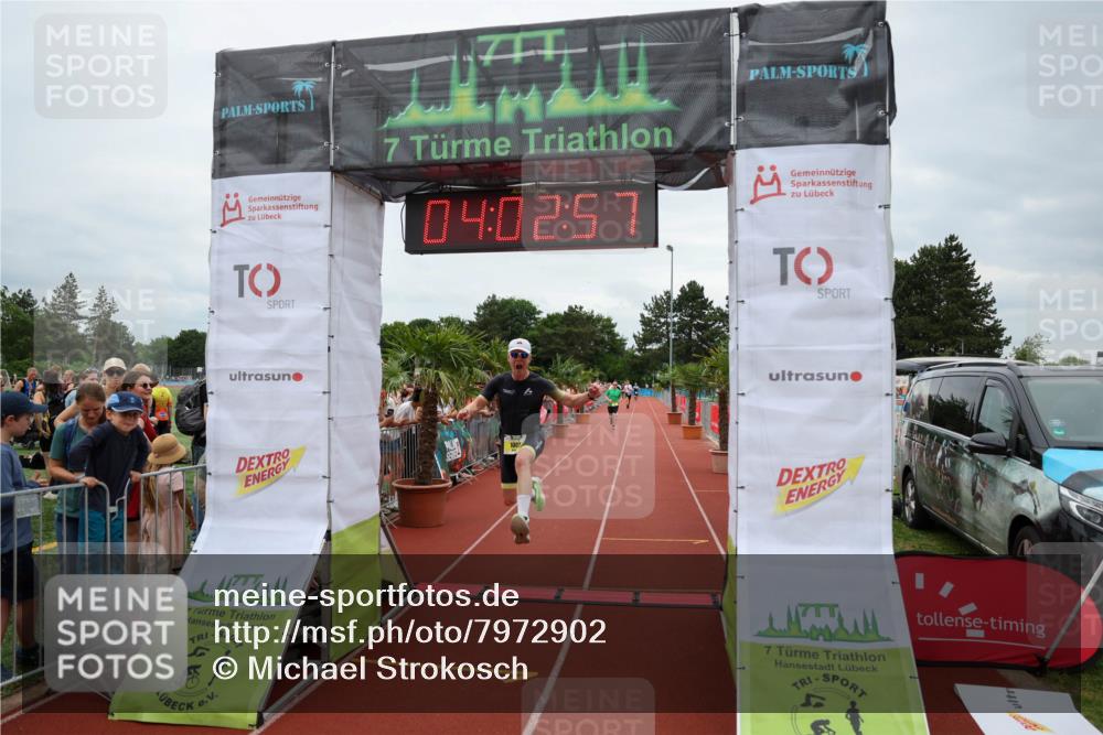 15.06.2025 - 7 Türme Triathlon Michael Strokosch http://msf.ph/oto/7972902 15.06.2025 14:02:57 Ziel 1003 meine-sportfotos.de