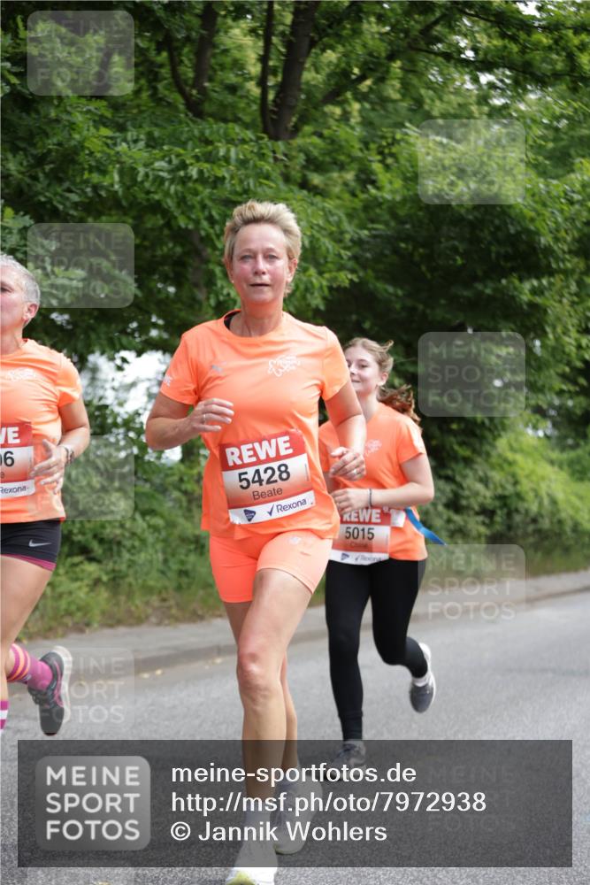 15.06.2025 - REWE Women's Run Jannik Wohlers http://msf.ph/oto/7972938 15.06.2025 10:07:37 Laufen 6, 5428, 5015 meine-sportfotos.de